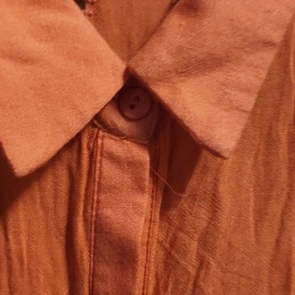 ARYN K sleeveless blouse 👚 - Picture 4 of 10